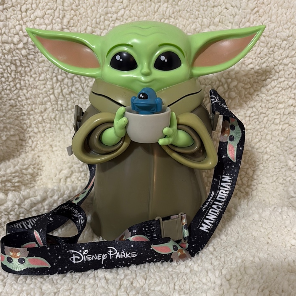 Disney Parks Mandalorian Baby Yoda Sipper